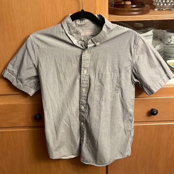 Everlane Men's Striped Button Down Shirt - Picture 2 of 5